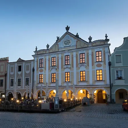 Hotel U Cerneho Orla 3*