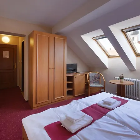 U Cerneho Orla Hotel