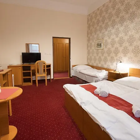 U Cerneho Orla Hotel 3*