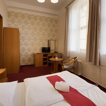 U Cerneho Orla Hotel