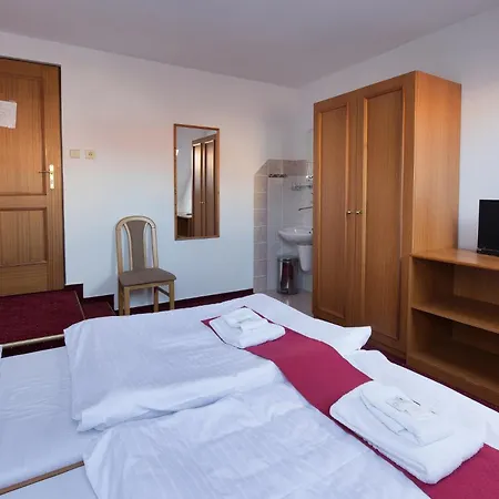 U Cerneho Orla 3* Telc