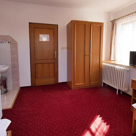 U Cerneho Orla Hotel 3*