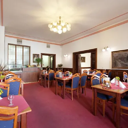 U Cerneho Orla 3* Telc