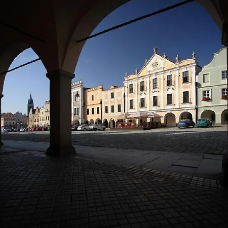 U Cerneho Orla Отель