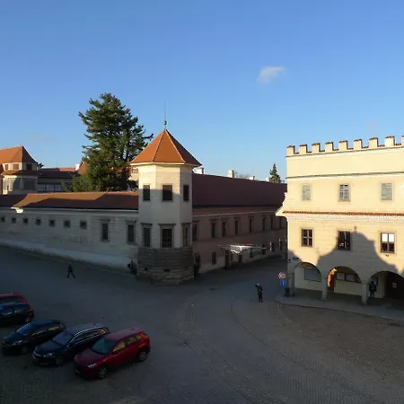 Hotel U Cerneho Orla 3*