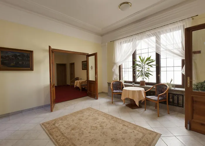 Hotell U Cerneho Orla Telč