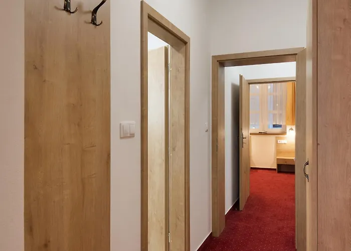 Hotell U Cerneho Orla Telč