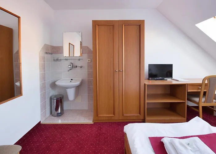 Hotell U Cerneho Orla