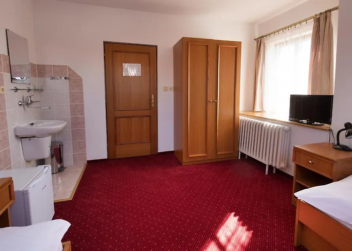 U Cerneho Orla Hotell 3*