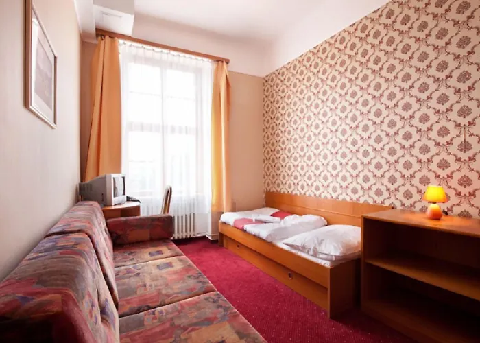 Hotell U Cerneho Orla 3*
